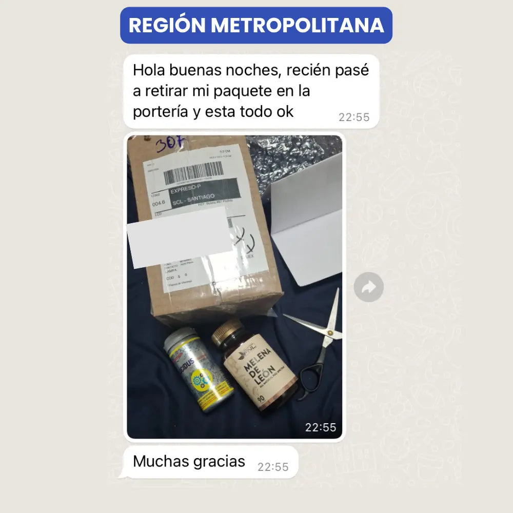 Entrega de paquete por parte de Vivantia en Región Metropolitana. Cliente confirma recepción en portería y muestra los productos recibidos.