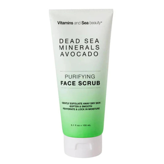 Tubo de exfoliante facial Vitamins and Sea Beauty Dead Sea Minerals Avocado Purifying Face Scrub, con diseño en degradado blanco y verde, etiqueta destacando su acción purificadora y fórmula con minerales del Mar Muerto y aguacate.